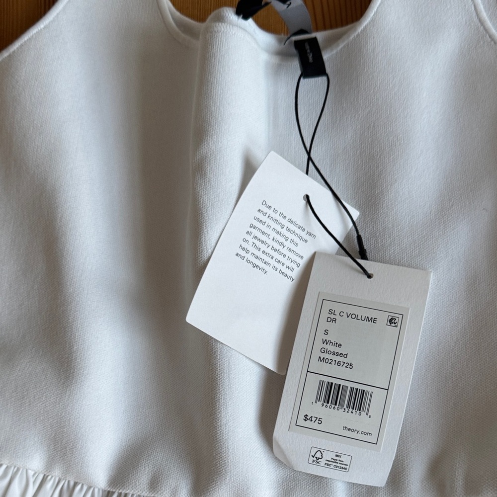 Theory White Sleeveless Top size small NWT - Picture 3 of 5